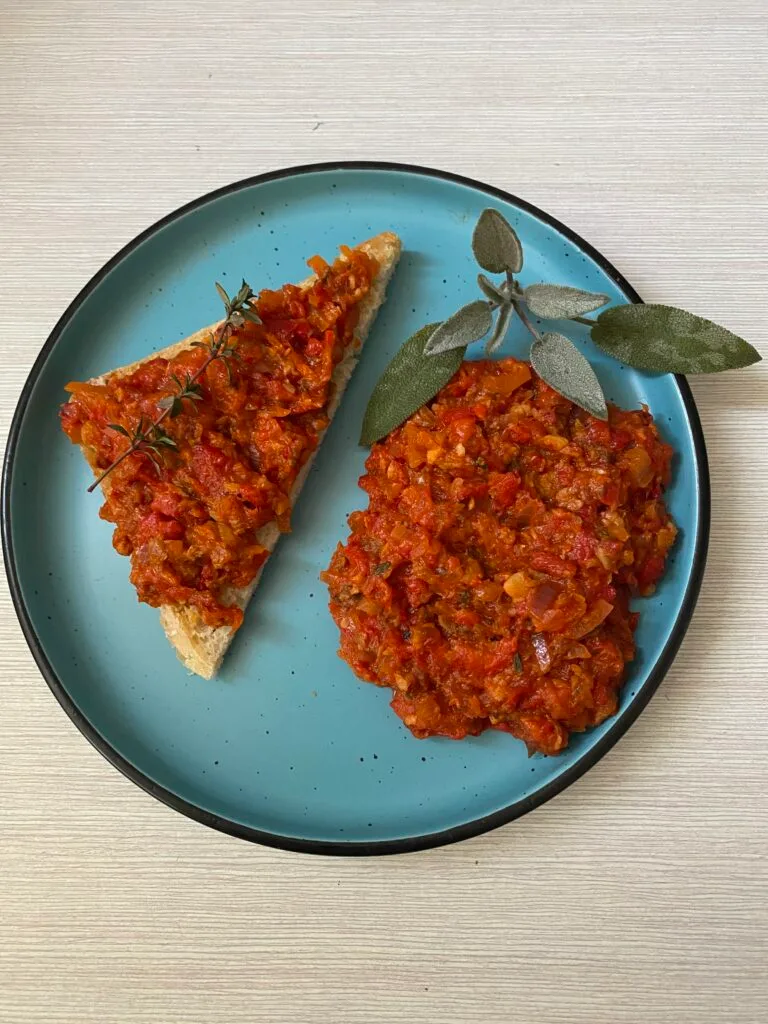 Zacuscă de Pește: Un Deliciu Autentic și Plin de Savoare