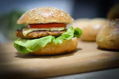 Reteta de Burger de Ton: O Delicatesă Oceanică